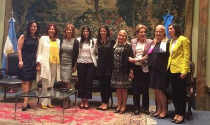 Mujeres Empresarias CAME junto a representantes de la FEPESNA, CEDEM, CAC, Sociedad Rural Argentina y Bolsa de Comercio