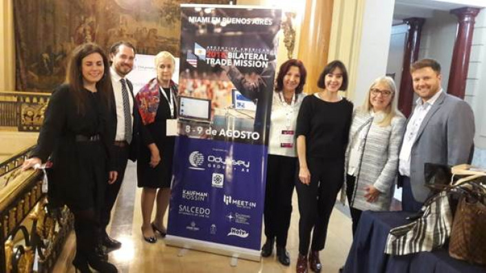 Beatriz Tourn junto a representantes del 2018 Bilateral Trade Mission