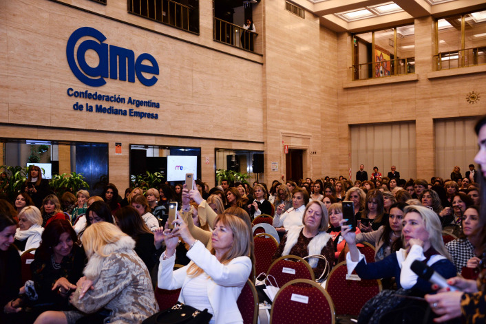 A sala llena se llev a cabo el 1 Congreso Regional de Mujeres Empresarias