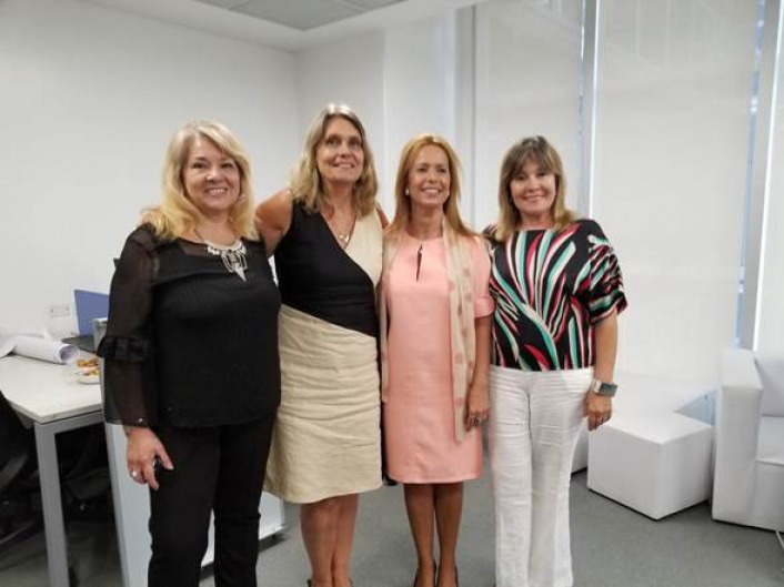 Las diputadas Cornelia Schmidt y Astrid Hummel junto a Liliana Castro y Mara Mercedes Bogado