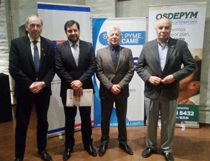 De izq. a der.: Juan Carlos Costa, coordinador de Rondas de Negocios CAME, José Antonio Carreño Fraile, presidente de la empresa “Hindú Pan”, José Luis Lopetegui y Carlos Venier