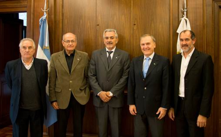 De izq. a der.: Guillermo Trmboli, Gregorio Werchow, Amadeo Nicora, Jos A. Bereciarta y Javier Dellamnica