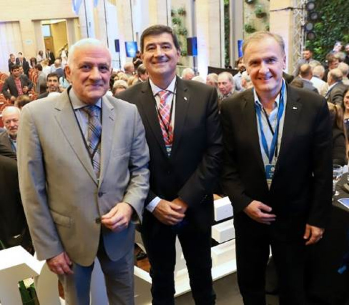 El nuevo presidente de CAME, Gerardo Daz Beltrn, junto al titular saliente, Fabin Tarro y al secretario general, Jos Bereciarta