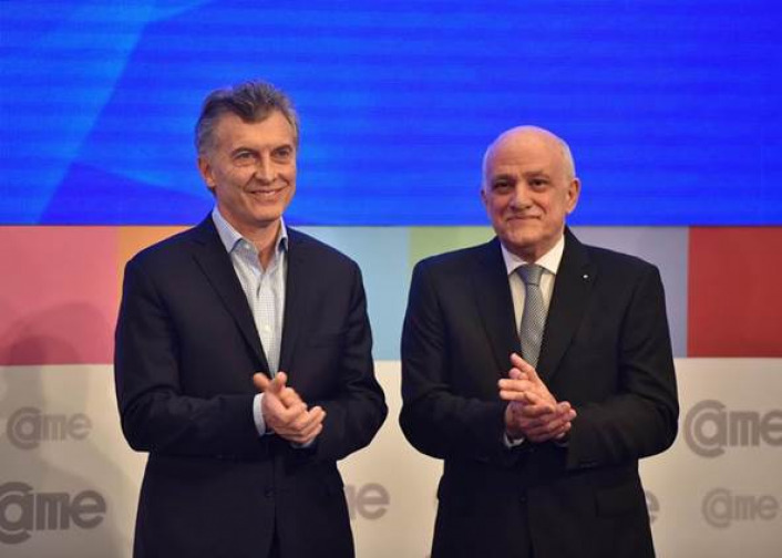 El titular de CAME, Fabin Tarro, junto al presidente de la Nacin, Mauricio Macri