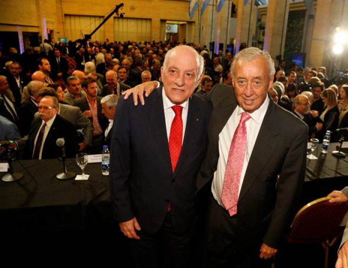 El nuevo titular de CAME, Fabin Tarro, junto al presidente Honorario, Osvaldo Cornide, durante la Asamblea Anual