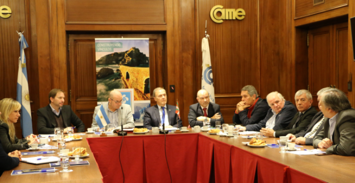 La reunión se llevó a cabo en el salón Frondizi situado en la sede de CAME  