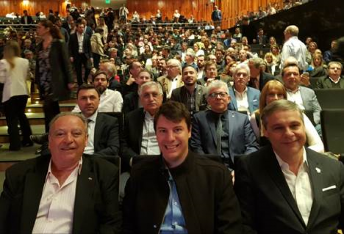 Dirigentes de distintos sectores en el lanzamiento de la estrategia Argentina Exporta